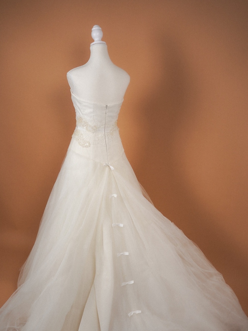 Bliss by Monique Lhuillier Ivory Silk & Tulle Strapless Wedding Gown